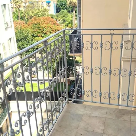 Duplex Balcon Centre 408 아파트
